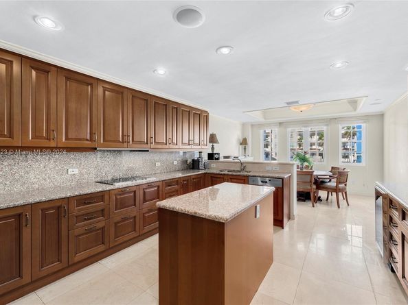7433 Fisher Island Dr 7433, Miami Beach FL 33109