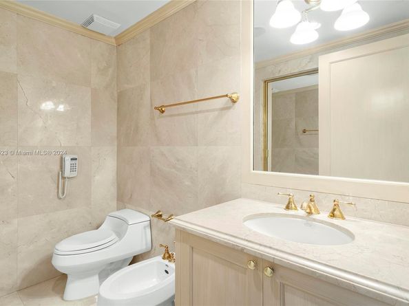 7433 Fisher Island Dr 7433, Miami Beach FL 33109