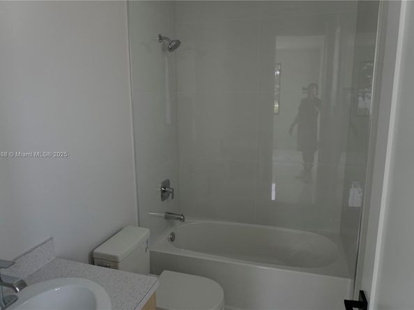 12389 SW 220 St, Miami FL 33170