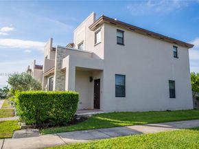 561 NE 208th Ter 561, Miami FL 33179