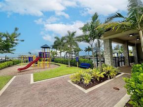 561 NE 208th Ter 561, Miami FL 33179