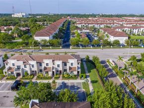 561 NE 208th Ter 561, Miami FL 33179
