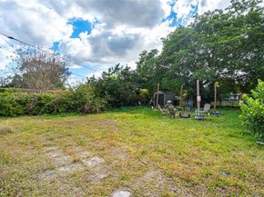 5844 Garfield St, Hollywood FL 33021