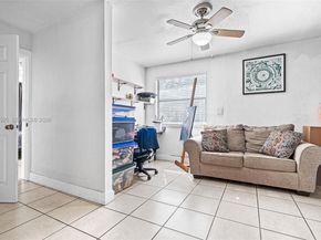 5844 Garfield St, Hollywood FL 33021