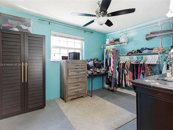 3940 NW 34th Ave, Lauderdale Lakes FL 33309