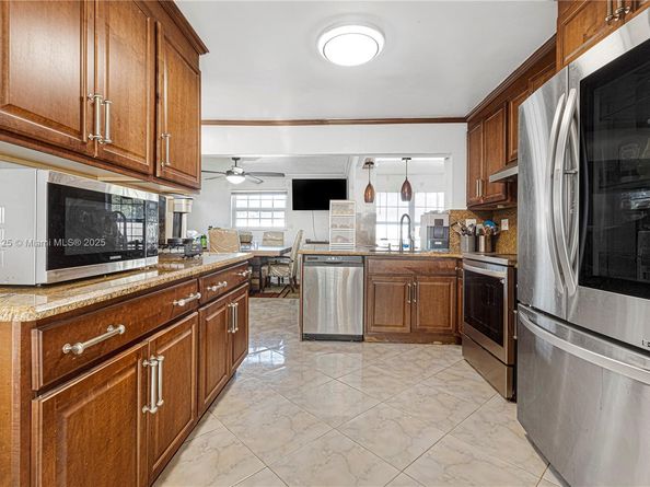 3940 NW 34th Ave, Lauderdale Lakes FL 33309