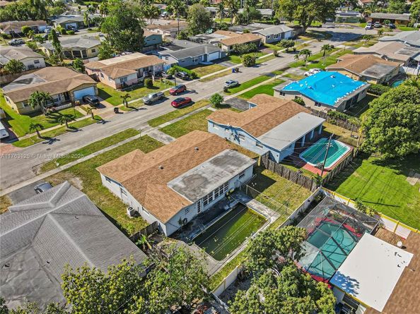 3940 NW 34th Ave, Lauderdale Lakes FL 33309