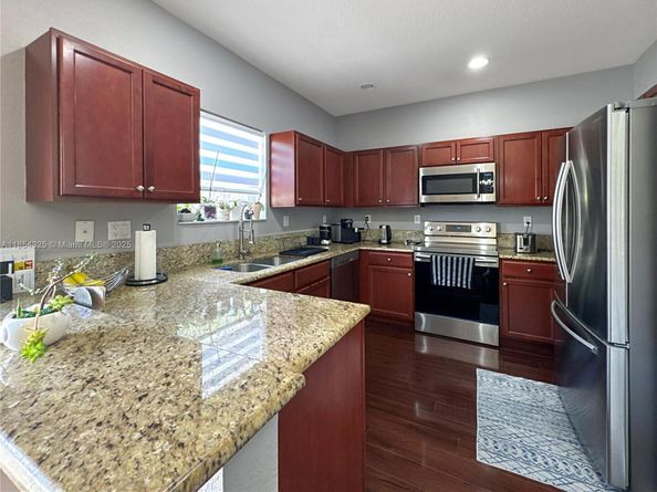 8877 SW 223rd Ln, Cutler Bay FL 33190