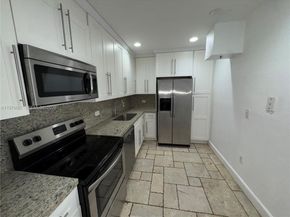 20505 E Country Club Dr 135, Aventura FL 33180