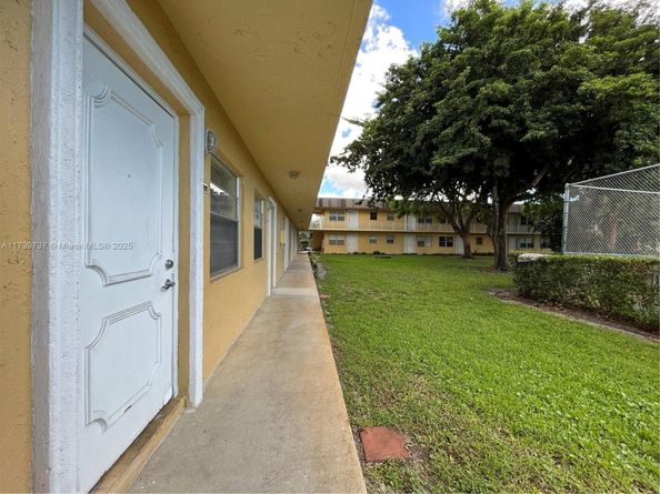 5192 NE 6th Ave 802, Oakland Park FL 33334