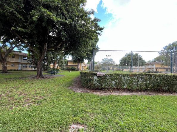 5192 NE 6th Ave 802, Oakland Park FL 33334