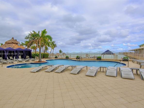 16699 Collins Ave 1105, Sunny Isles Beach FL 33160