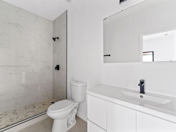 5318 NW 7 ct, Miami FL 33127