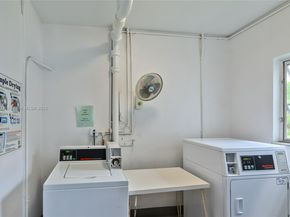 1201 Hillcrest Ct 204, Hollywood FL 33021