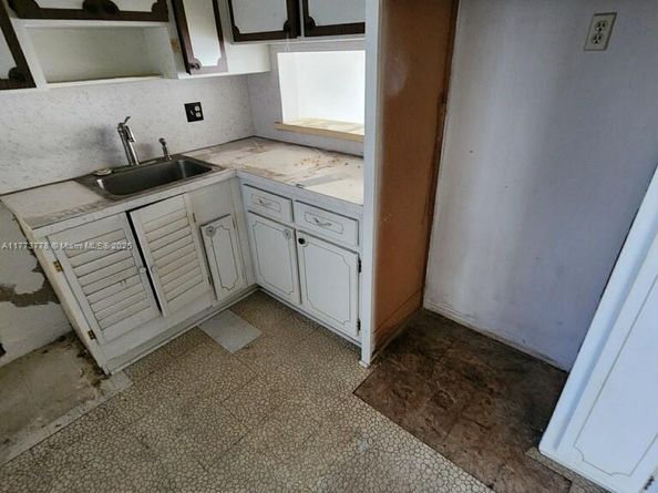 1201 Hillcrest Ct 204, Hollywood FL 33021