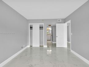 1201 Hillcrest Ct 204, Hollywood FL 33021