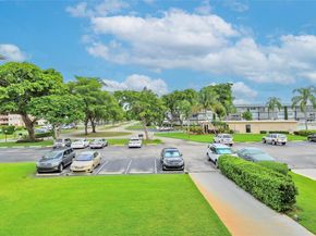 1201 Hillcrest Ct 204, Hollywood FL 33021
