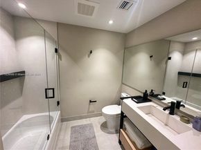 1010 SW 2nd Ave 601, Miami FL 33130