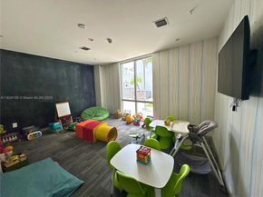 1010 SW 2nd Ave 601, Miami FL 33130