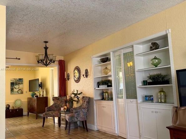 1115 Lake Geneva Dr, Lake Worth FL 33461