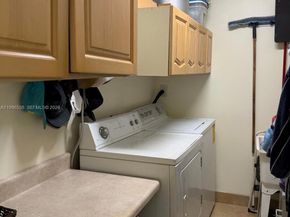 1115 Lake Geneva Dr, Lake Worth FL 33461