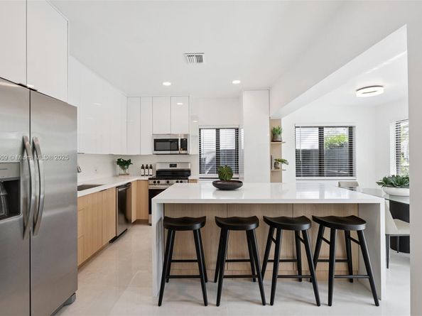 326 SW 20th Rd, Miami FL 33129