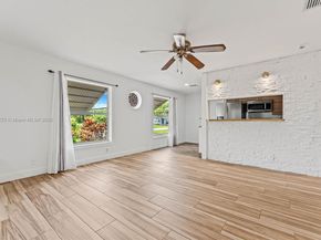 6073 NW 27th St, Margate FL 33063