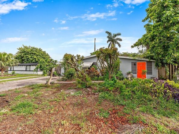 6073 NW 27th St, Margate FL 33063
