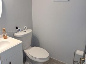 Undisclosed Address #A11790118, Aventura FL 33180
