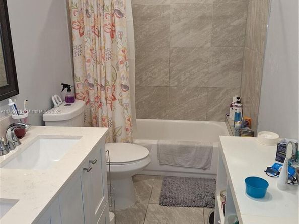 Undisclosed Address #A11790118, Aventura FL 33180