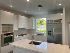 651 NE 172nd St, Miami FL 33162