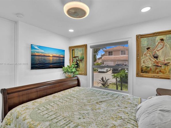3388 SW 49th St, Hollywood FL 33312