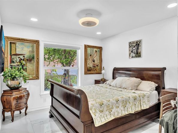 3388 SW 49th St, Hollywood FL 33312