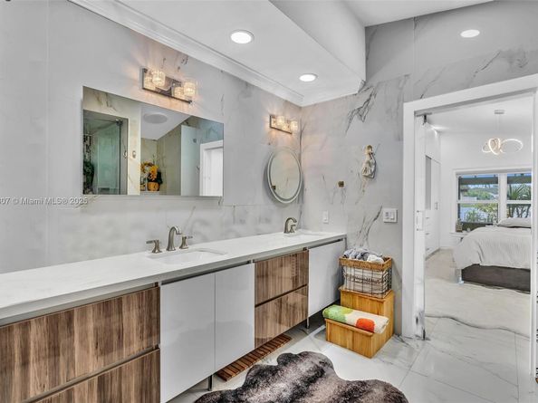 3388 SW 49th St, Hollywood FL 33312