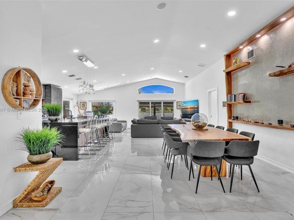 3388 SW 49th St, Hollywood FL 33312