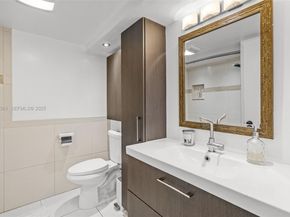 1030 NE 202nd Ter, Miami FL 33179