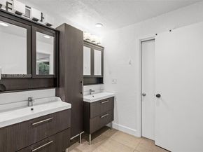 1030 NE 202nd Ter, Miami FL 33179