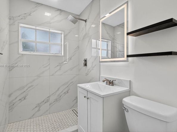 40 NW 68th St, Miami FL 33150