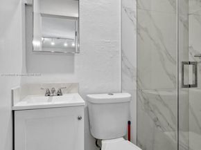 40 NW 68th St, Miami FL 33150