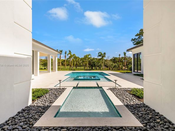 226 Bears Club Dr, Jupiter FL 33477