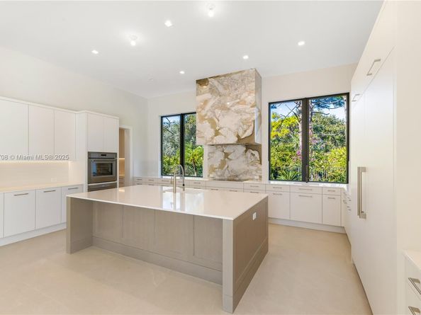 226 Bears Club Dr, Jupiter FL 33477