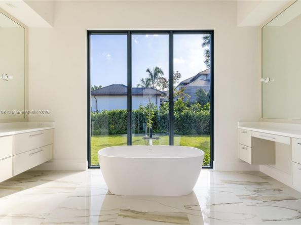 226 Bears Club Dr, Jupiter FL 33477