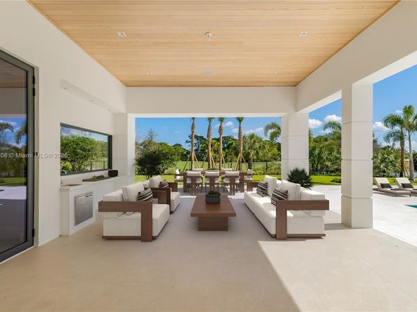 226 Bears Club Dr, Jupiter FL 33477