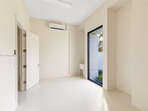 226 Bears Club Dr, Jupiter FL 33477