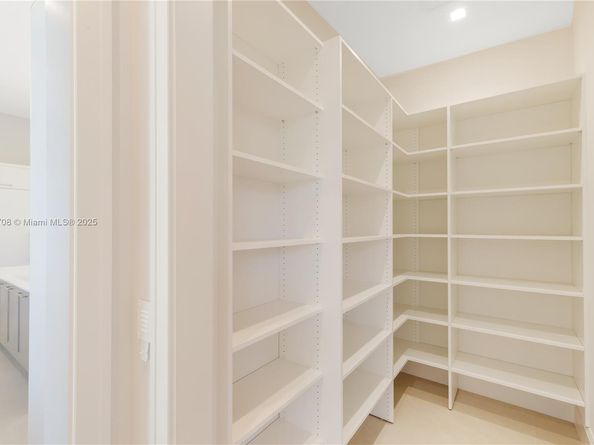 226 Bears Club Dr, Jupiter FL 33477