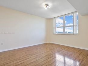 19501 W Country Club Dr 912, Aventura FL 33180