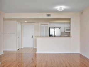 19501 W Country Club Dr 912, Aventura FL 33180