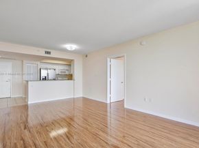19501 W Country Club Dr 912, Aventura FL 33180