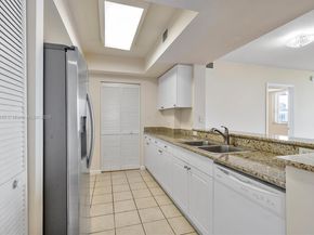19501 W Country Club Dr 912, Aventura FL 33180