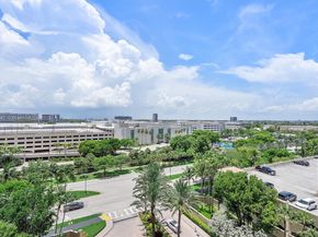 19501 W Country Club Dr 912, Aventura FL 33180